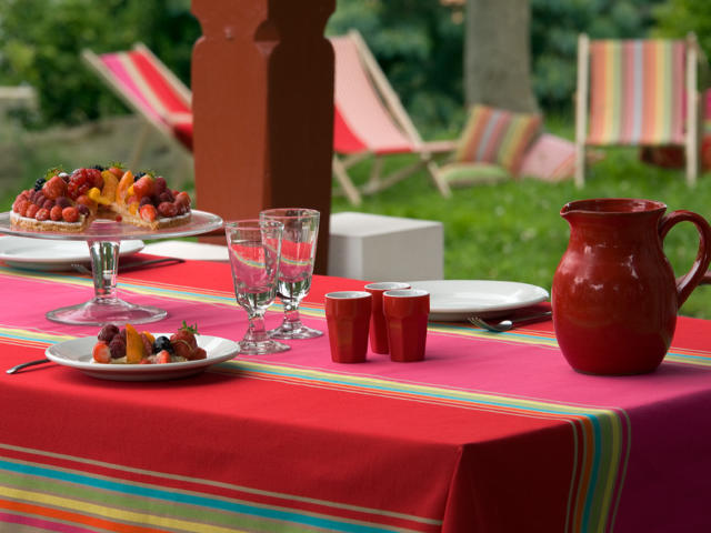Table avec tissu Lartigue 1910