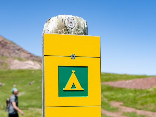Les aires naturelles de camping et les campings vous offrent des nuits au plus près des montagnes en Pyrénées béarnaises