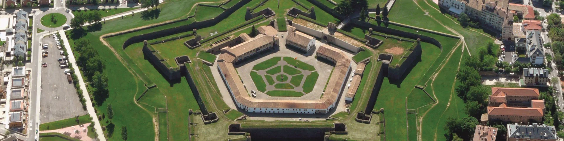 Vue aérienne de la citadelle de Jaca en Espagne, région de l'Aragon.