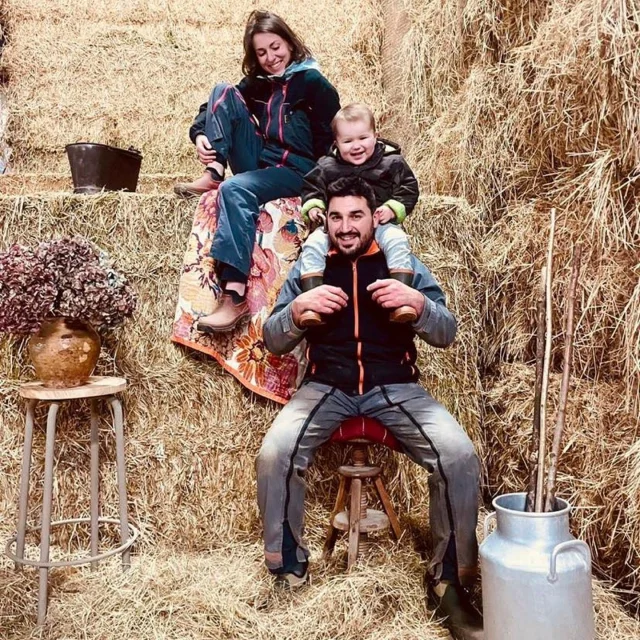 La ferme Bidalot vous accueille à Issor en Vallée de Barétous pour une visite de la ferme et l'achat de fromages de chèvre et de brebis