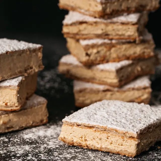 Artigarrède, gâteau Le Russe, Oloron Sainte-Marie en Pyrénées Béarnaises.