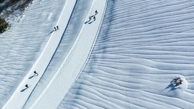 Issarbe, sports d'hiver, vallée de Barétous, Pyrénées béarnaises.