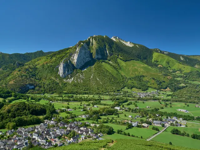 Vallée d'Aspe, Pyrénees béarnaises.