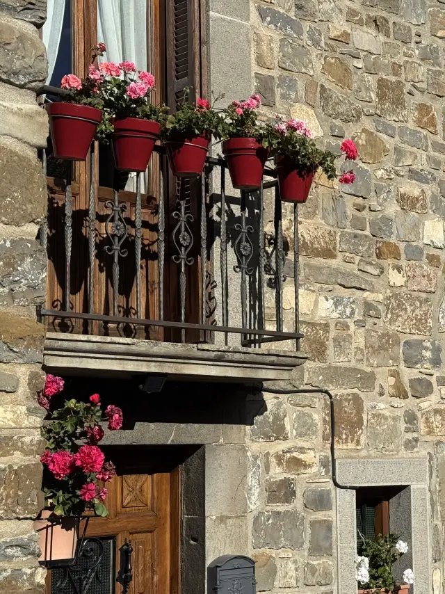 Façade de maison en Pyrénées espagnoles.